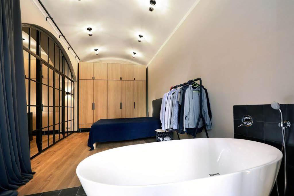 Design Loft 2 Minutes To Wenceslas Square דירה *
